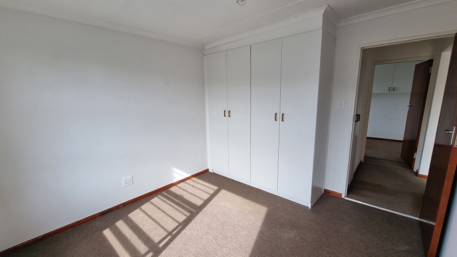 2 Bedroom Property for Sale in Twin Palms Western Cape
